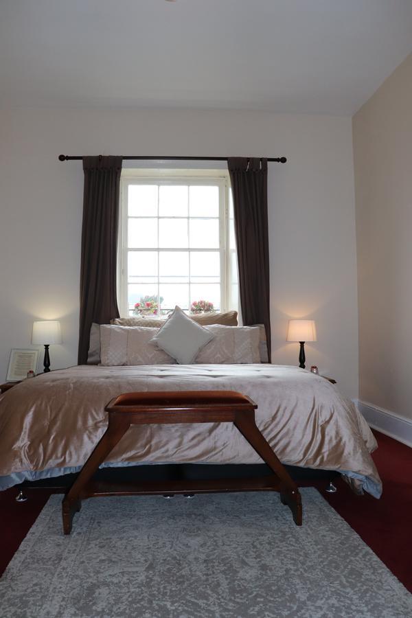 Blue Bell Inn Sorell Buitenkant foto